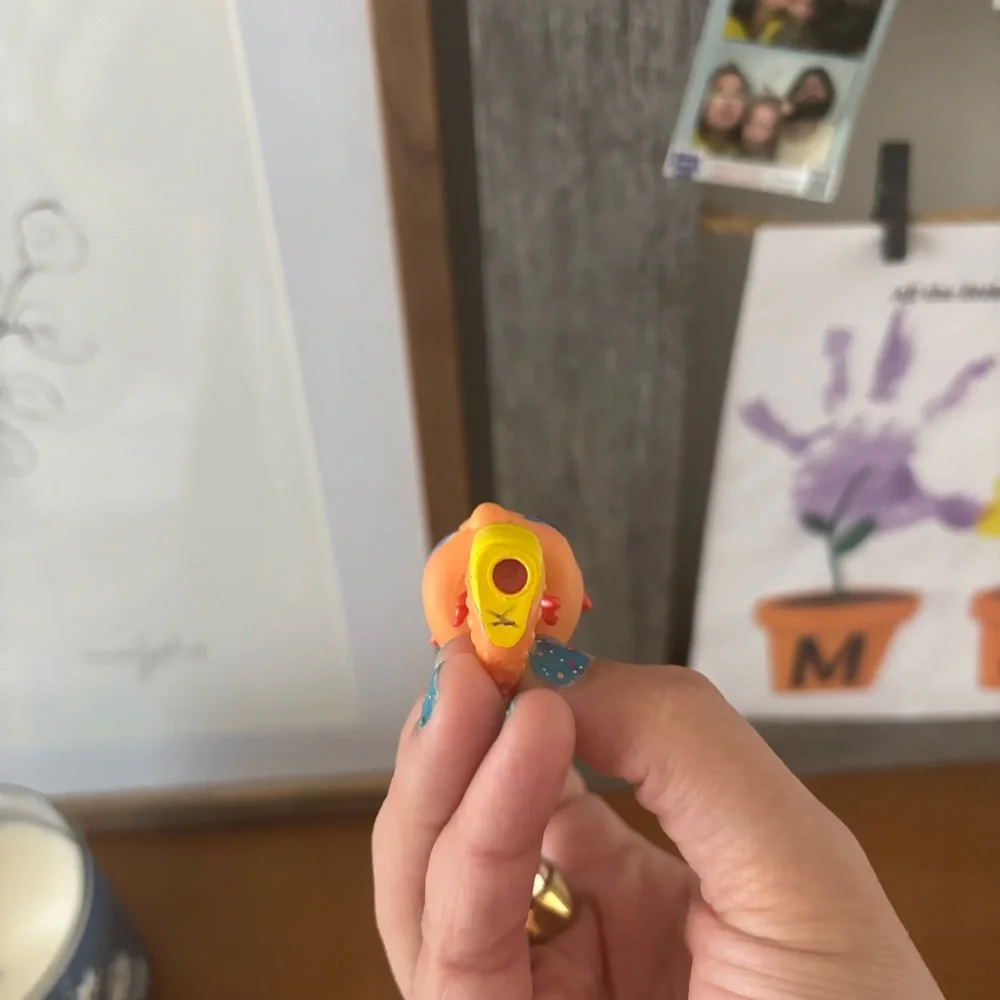 hasbro littlest pet shop orange seahorse #315